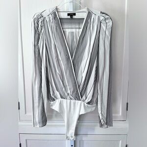 AFRM | Sm | puff shoulders